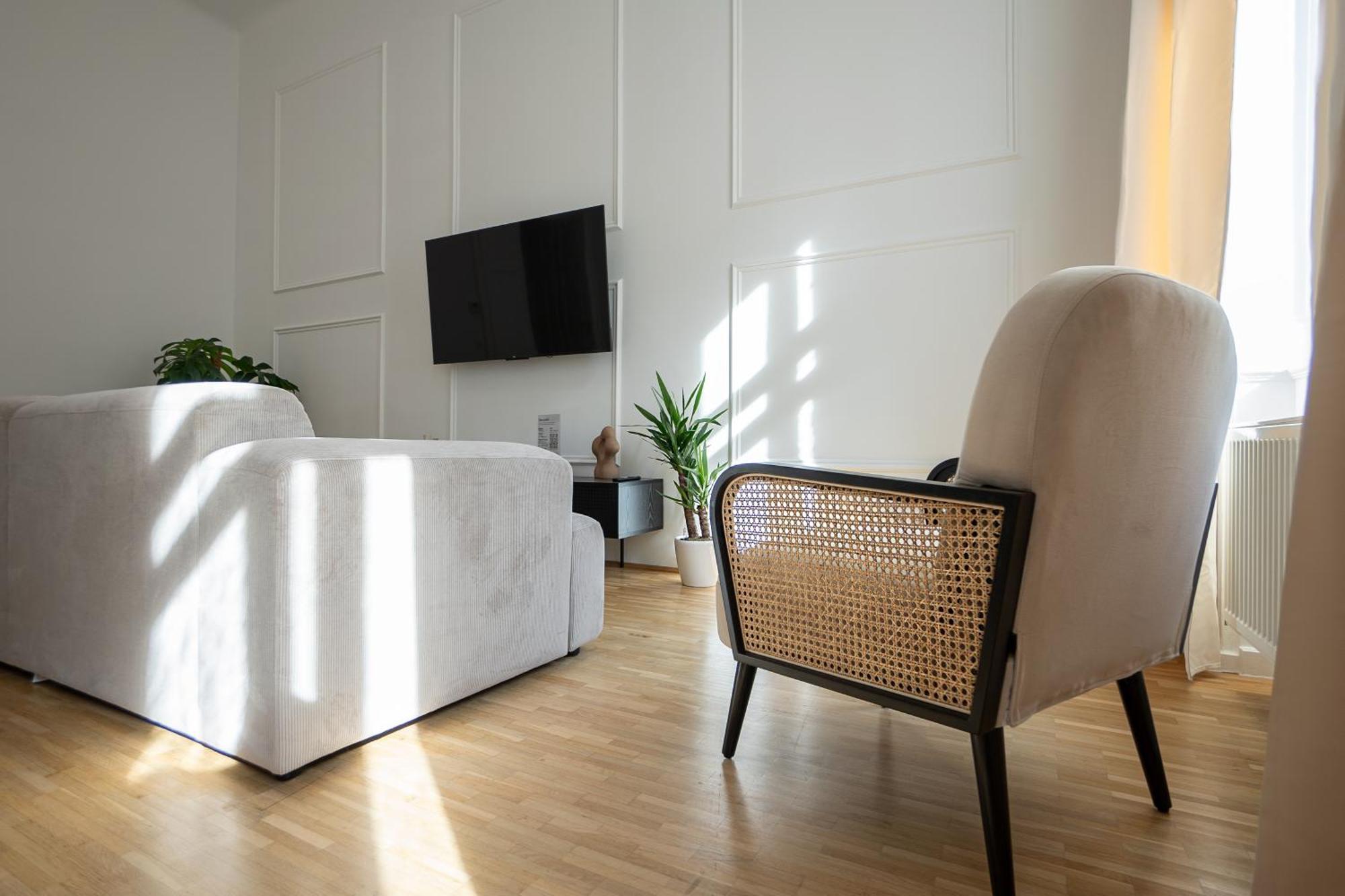 Vibrant 107 M2 Flat In The City Center Вена Экстерьер фото