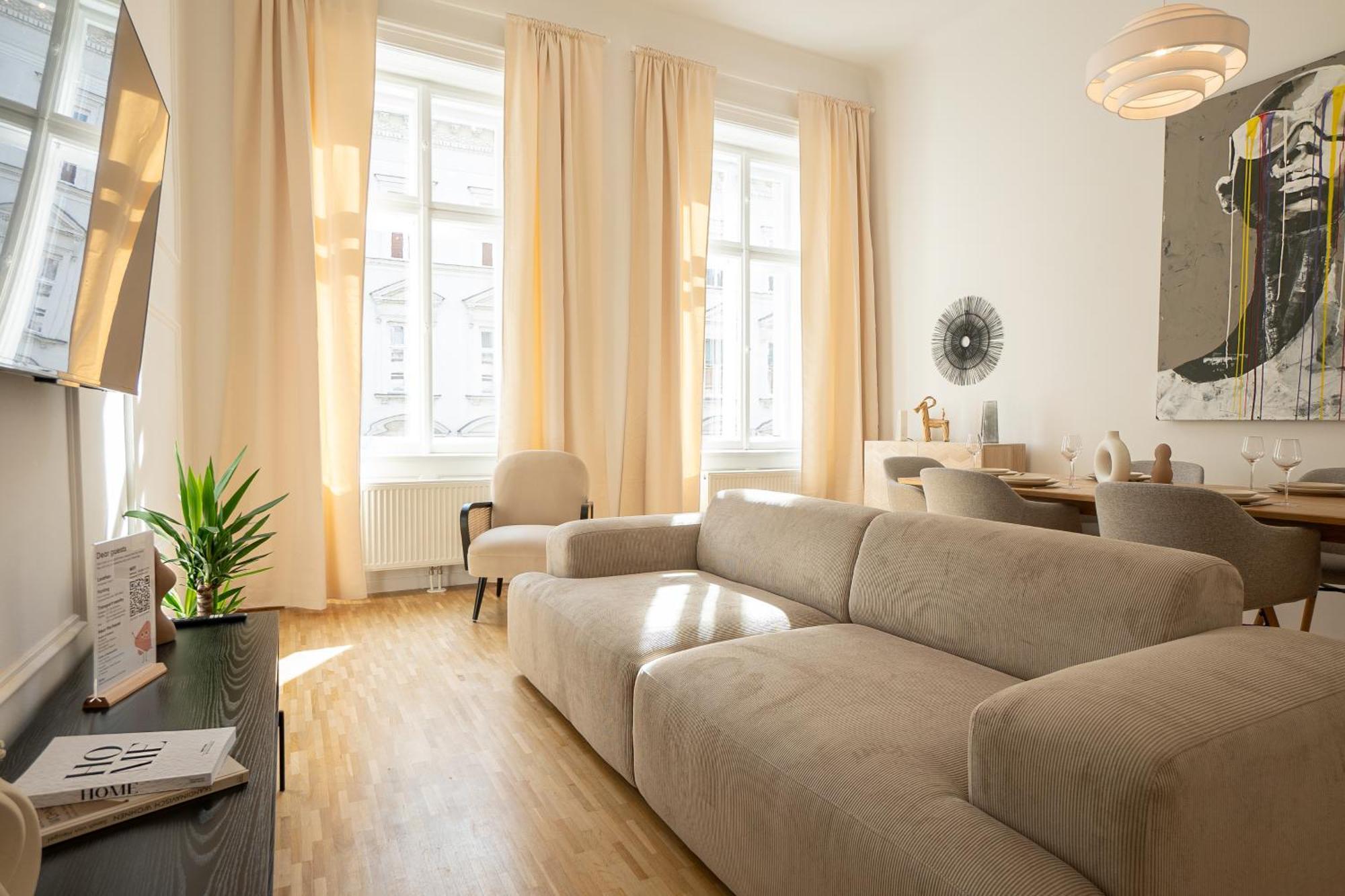Vibrant 107 M2 Flat In The City Center Вена Экстерьер фото